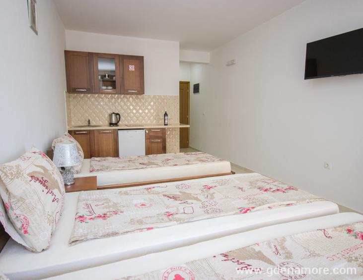 Apartmani Kod Kurta-54